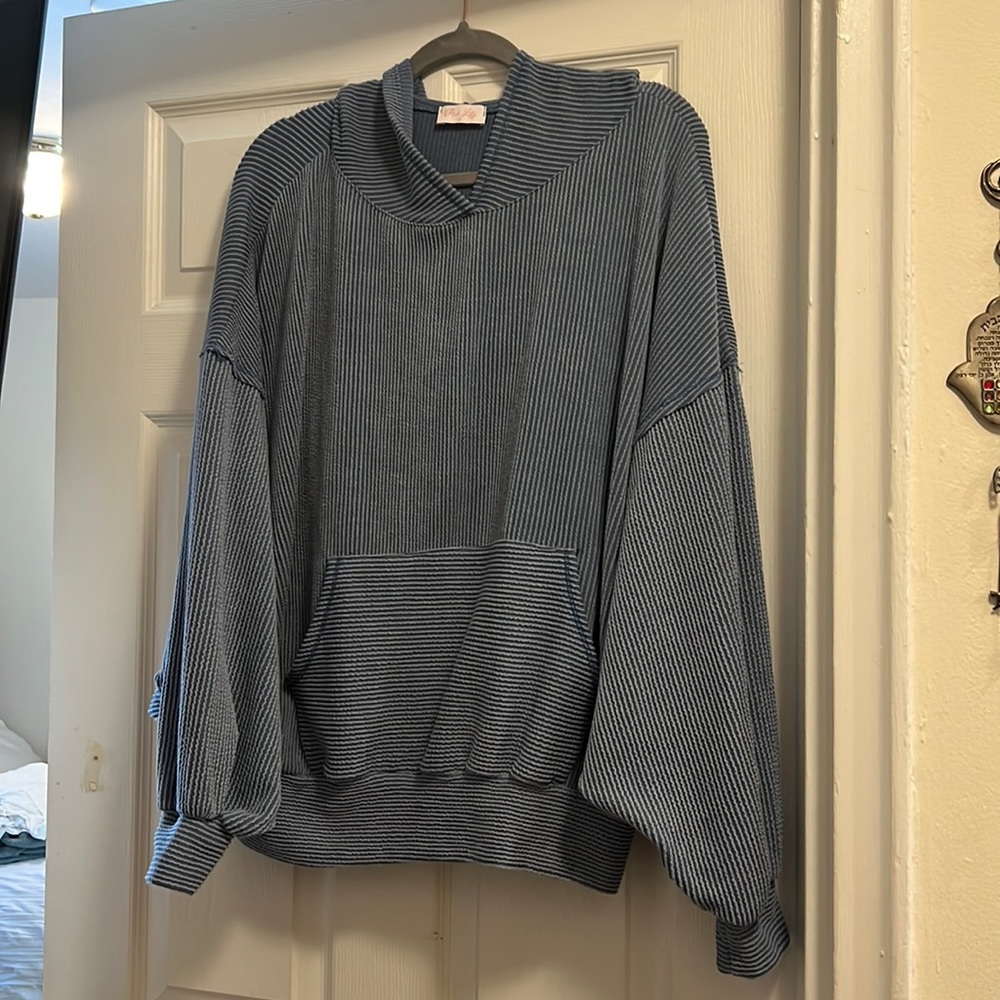 PINK LILY HOODIE